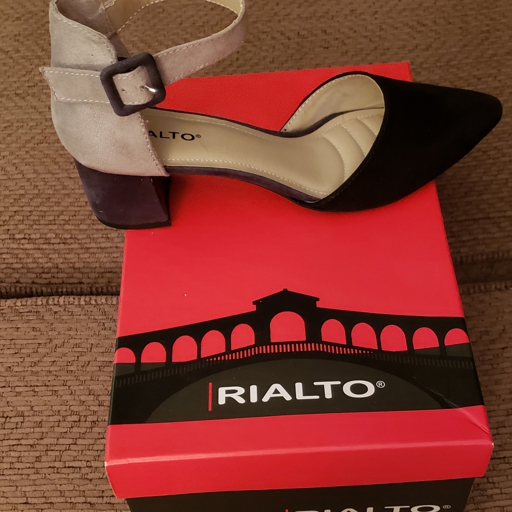 Rialto, Mayer Shoes